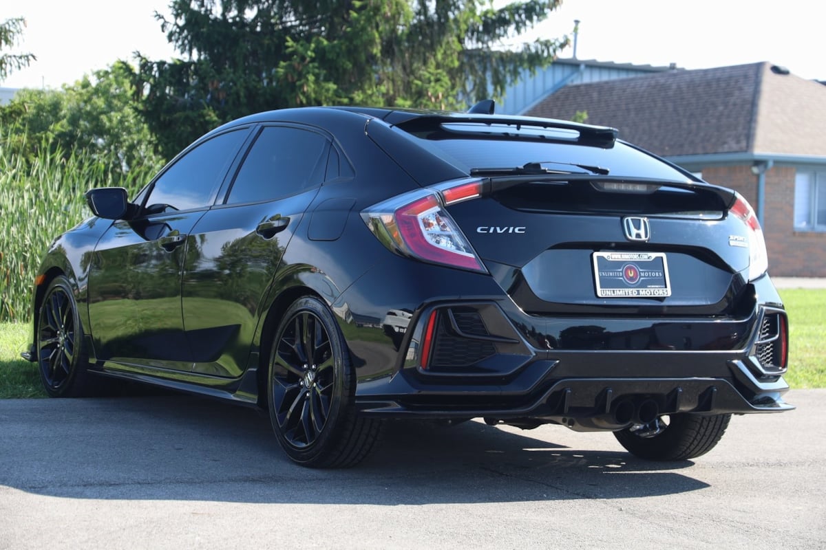 2020 Honda Civic Hatchback Sport Touring photo 3