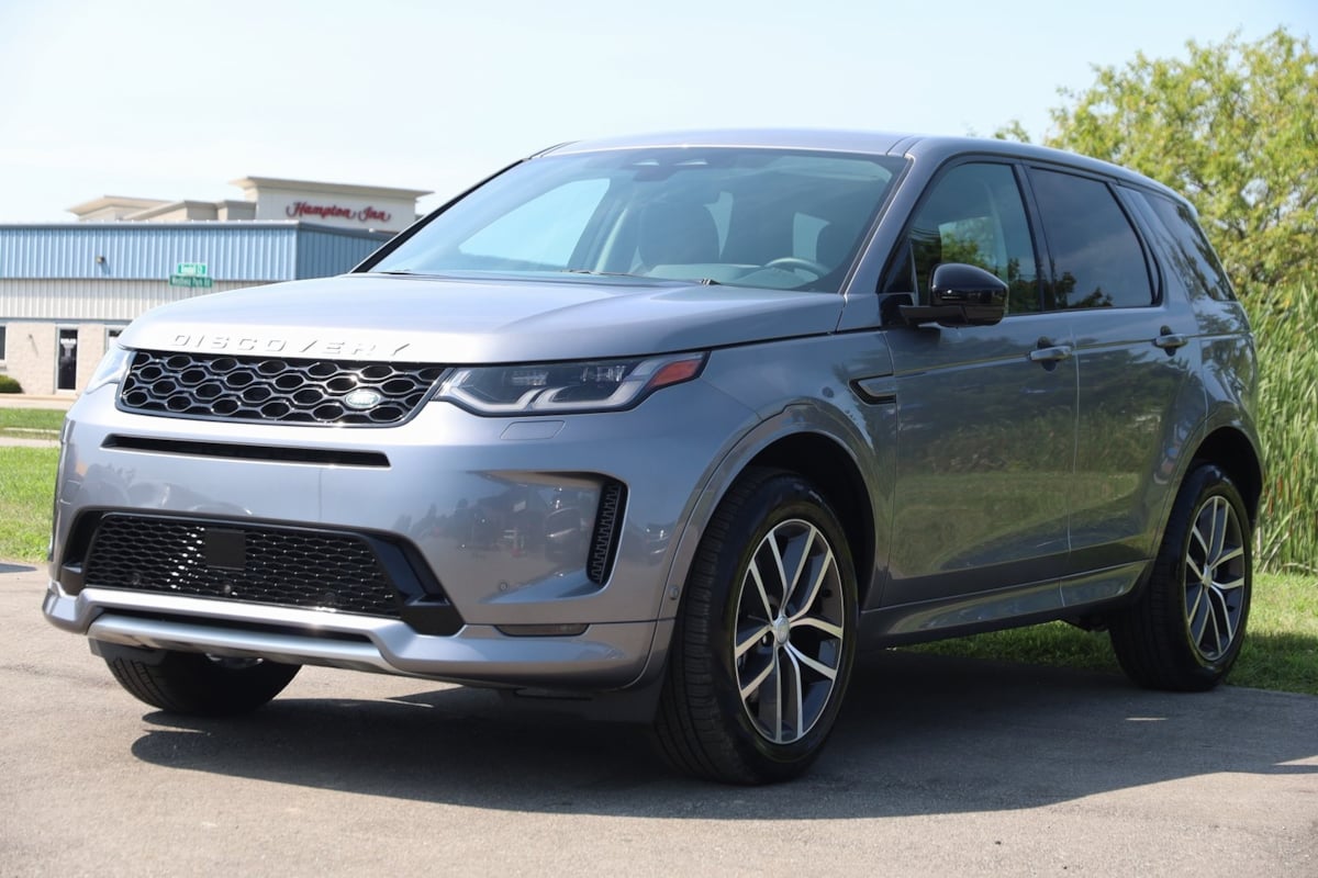 2024 Land Rover Discovery Sport S photo 4