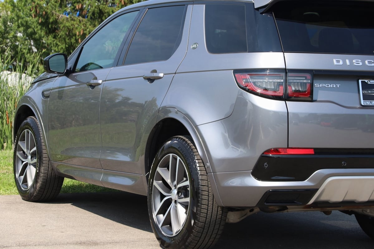 2024 Land Rover Discovery Sport S photo 24