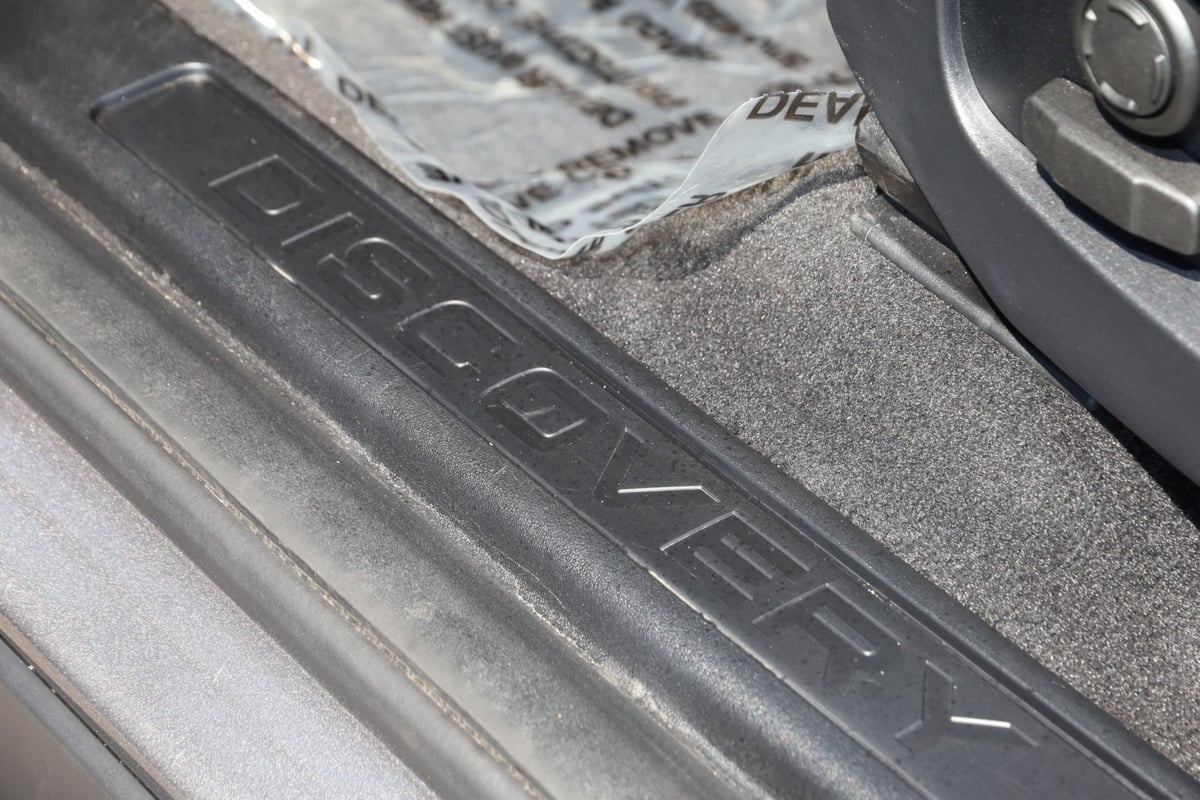 2024 Land Rover Discovery Sport S photo 29