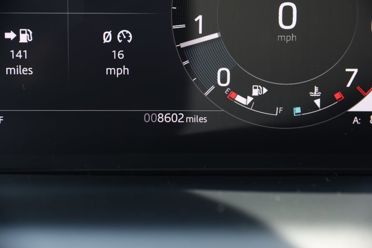 2024 Land Rover Discovery Sport S photo 39