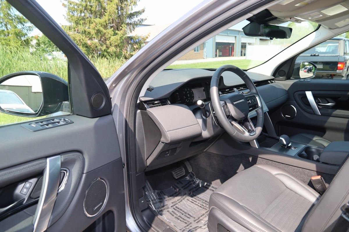 2024 Land Rover Discovery Sport S photo 54