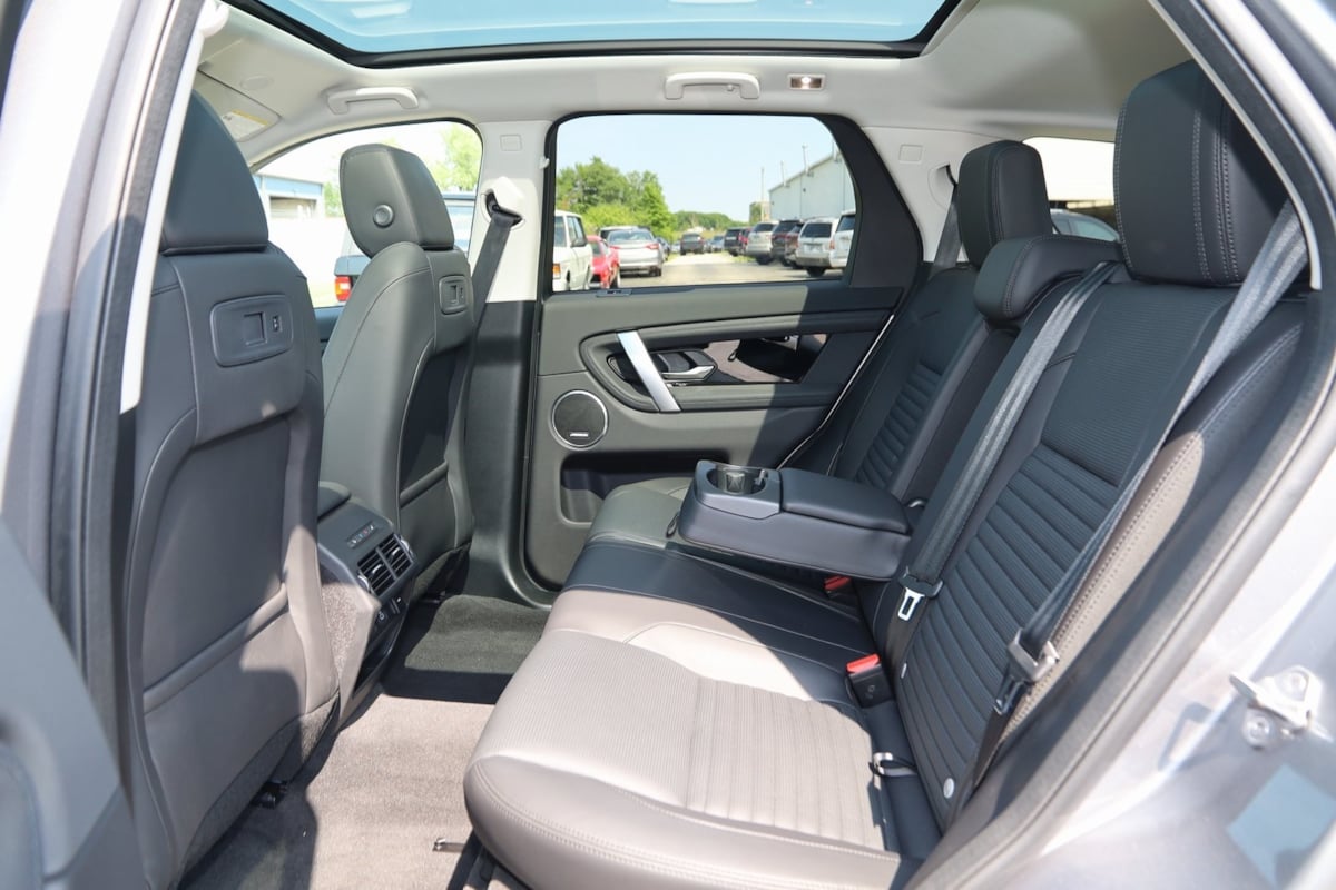2024 Land Rover Discovery Sport S photo 55