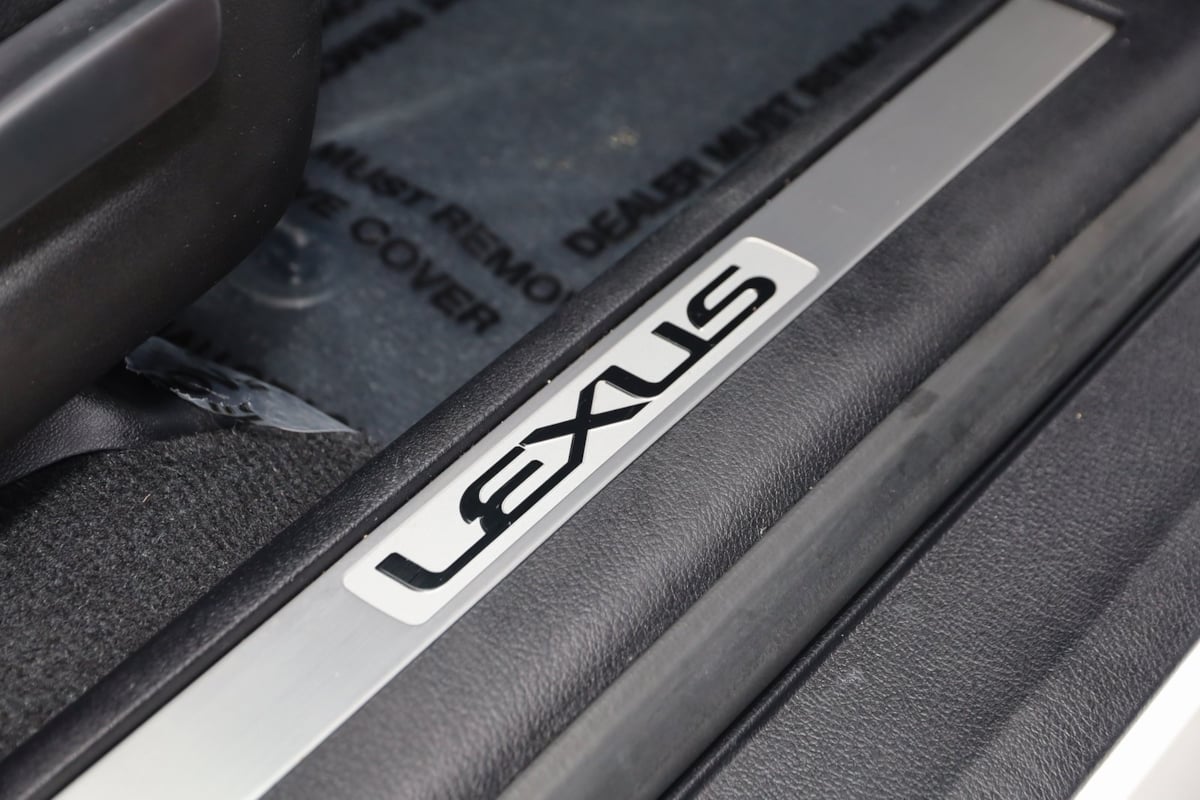 2022 Lexus RX 450h F SPORT photo 13