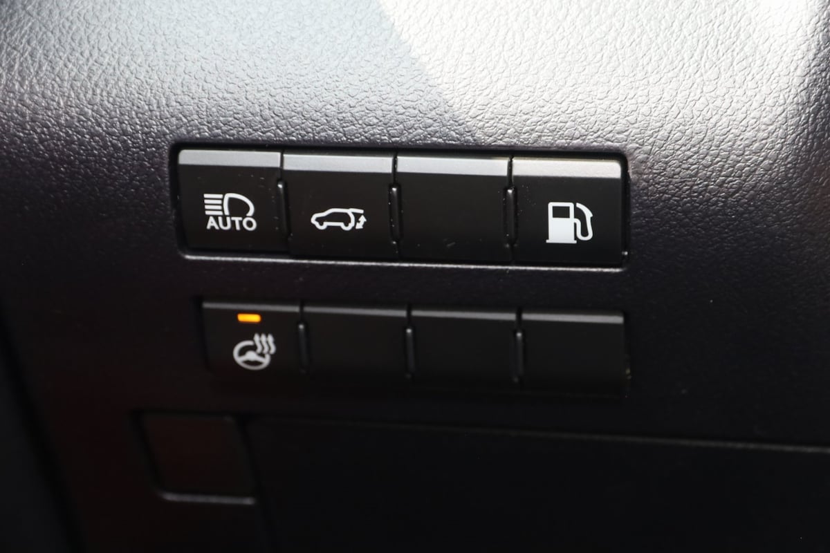 2022 Lexus RX 450h F SPORT photo 35