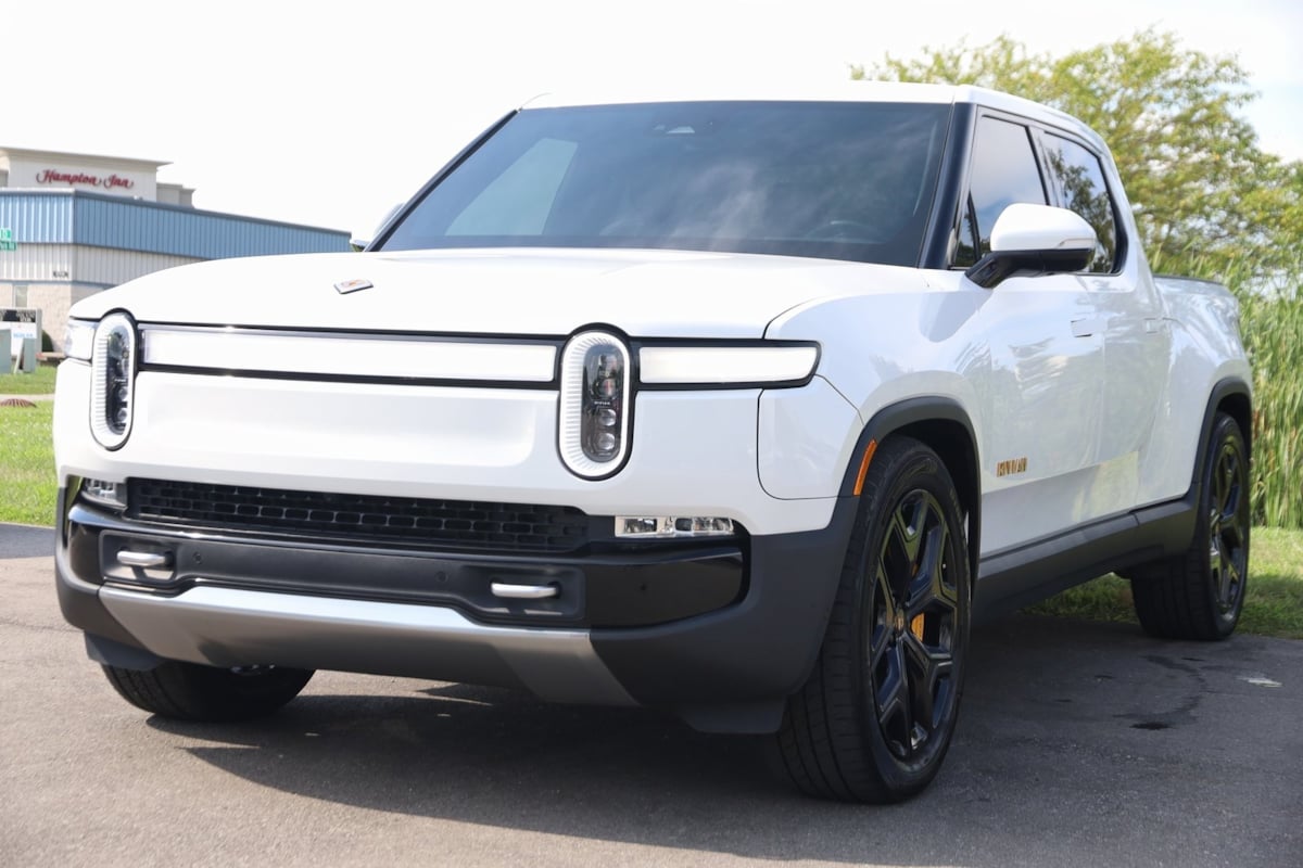 2022 Rivian R1T Adventure photo 4