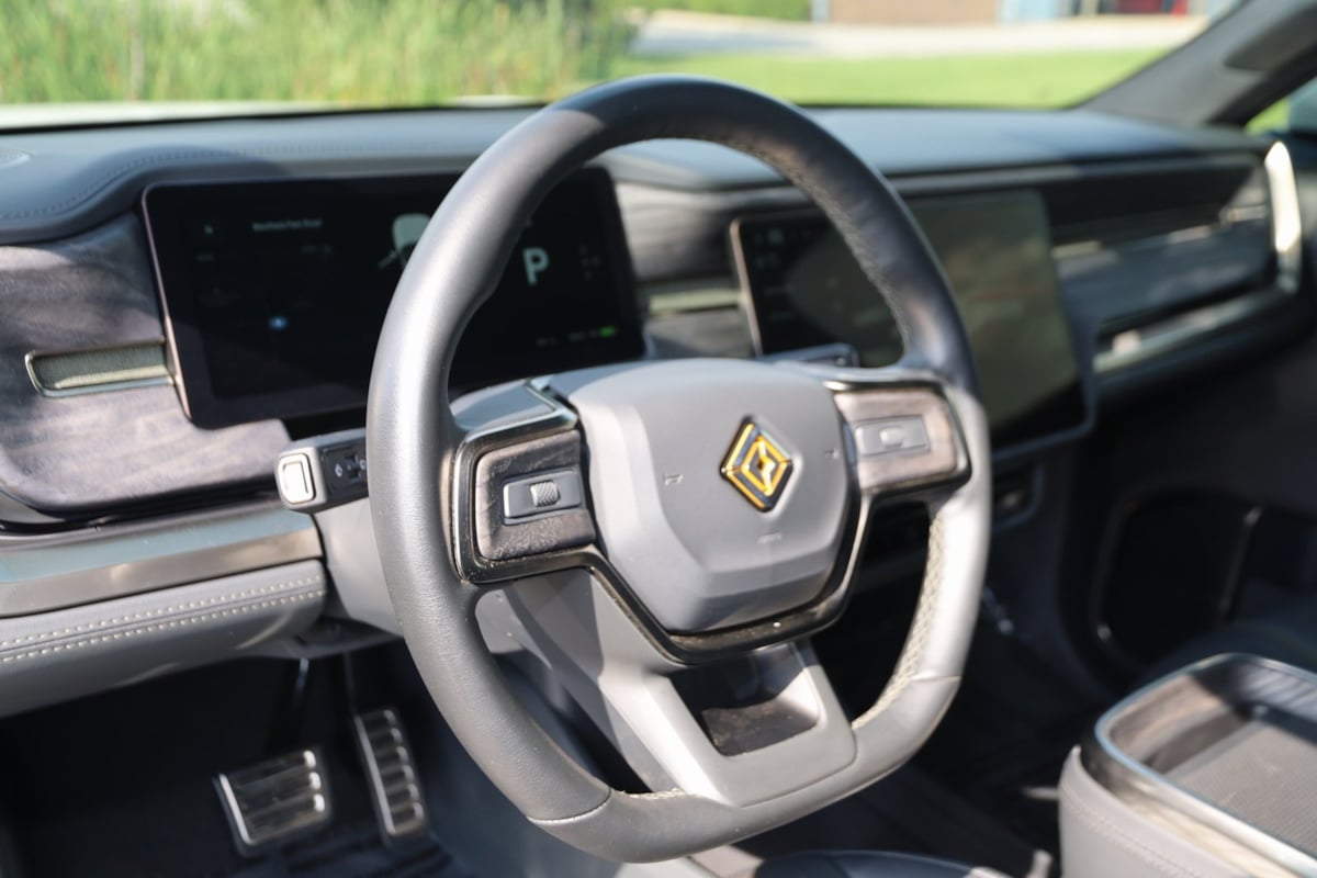 2022 Rivian R1T Adventure photo 5