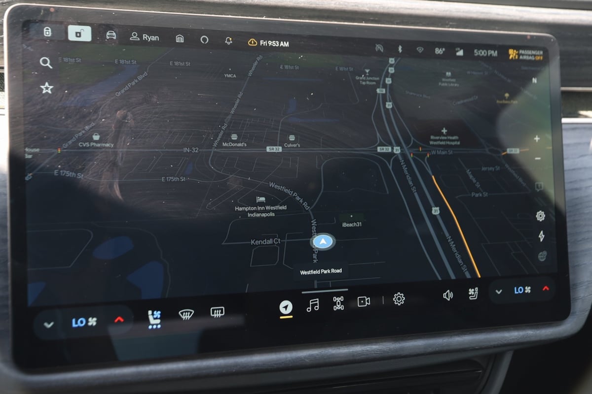 2022 Rivian R1T Adventure photo 7