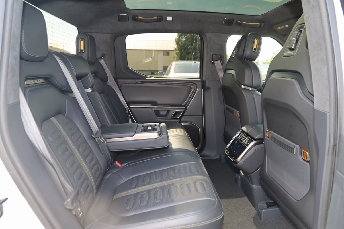 2022 Rivian R1T Adventure photo 12