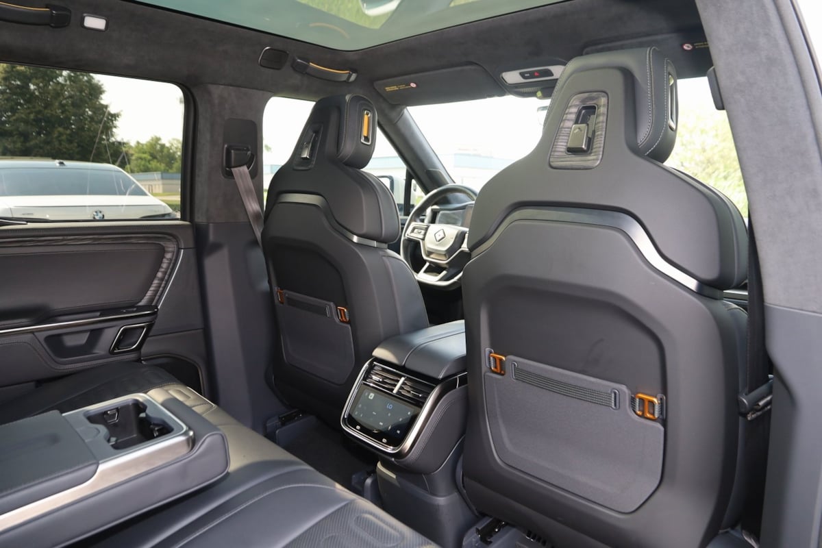 2022 Rivian R1T Adventure photo 13
