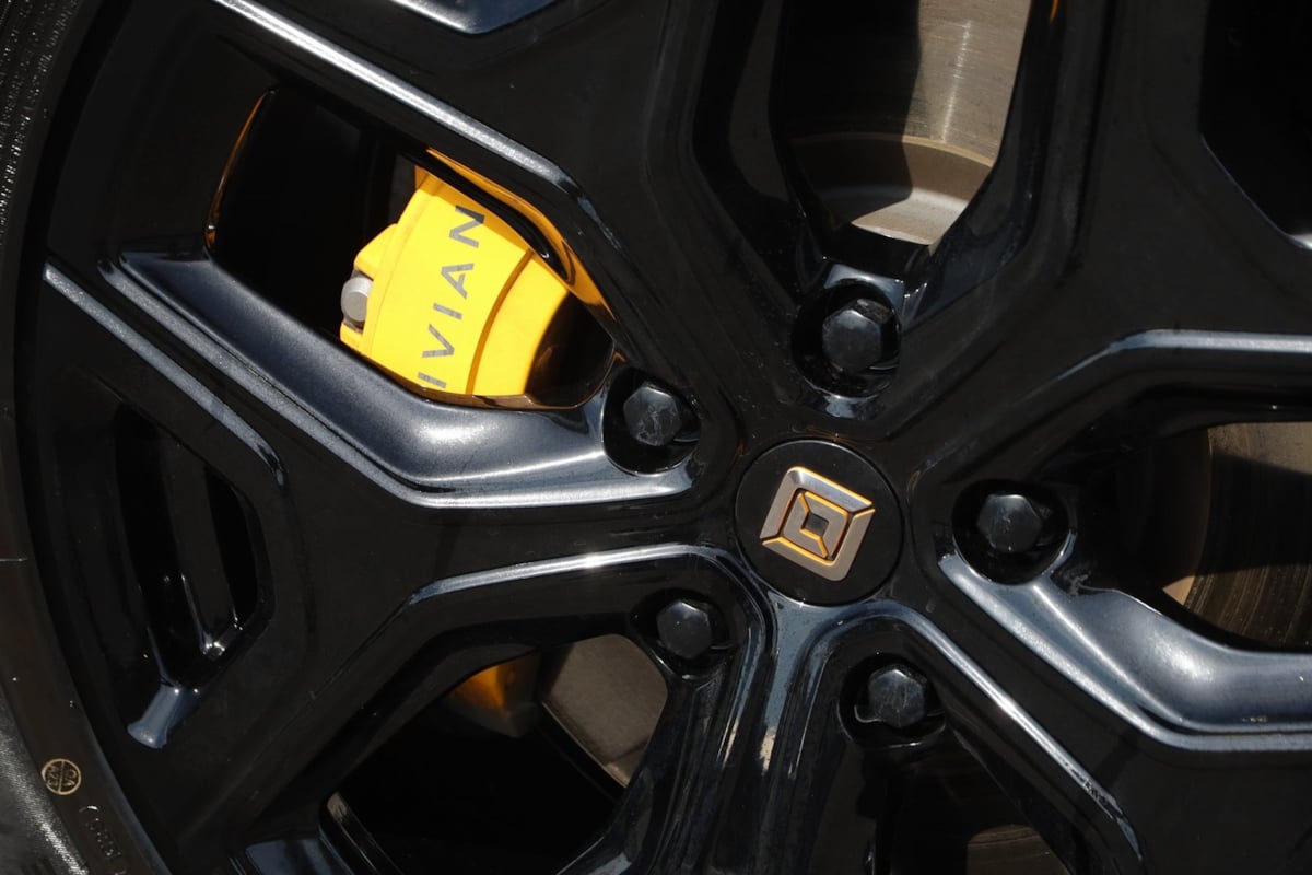 2022 Rivian R1T Adventure photo 16