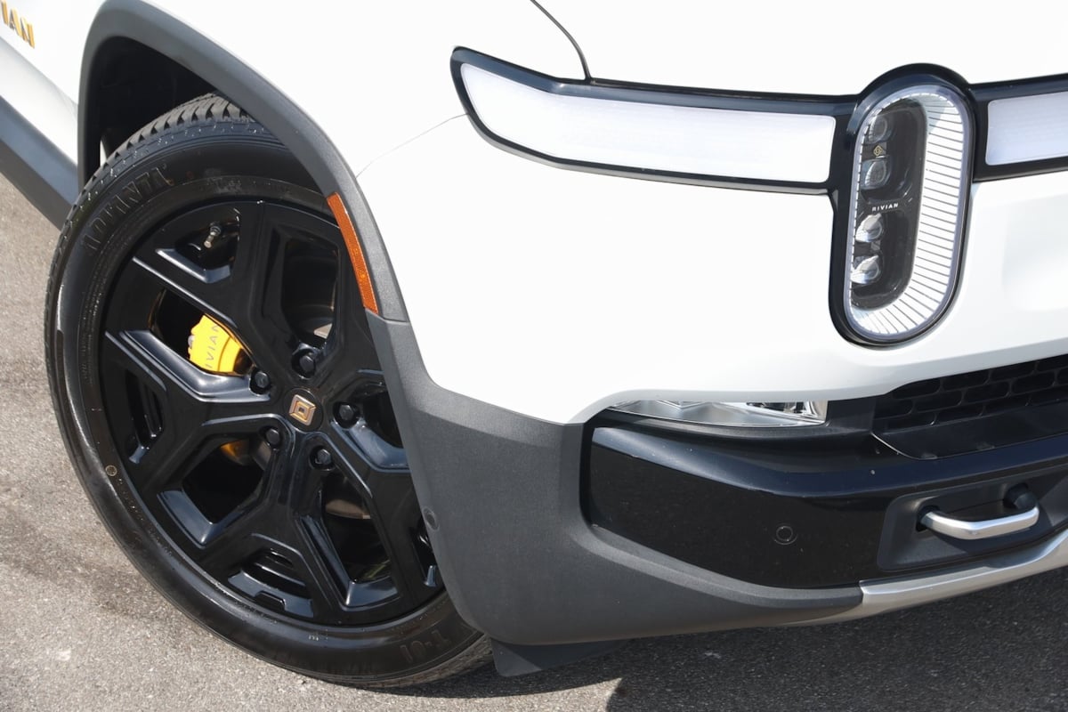2022 Rivian R1T Adventure photo 17