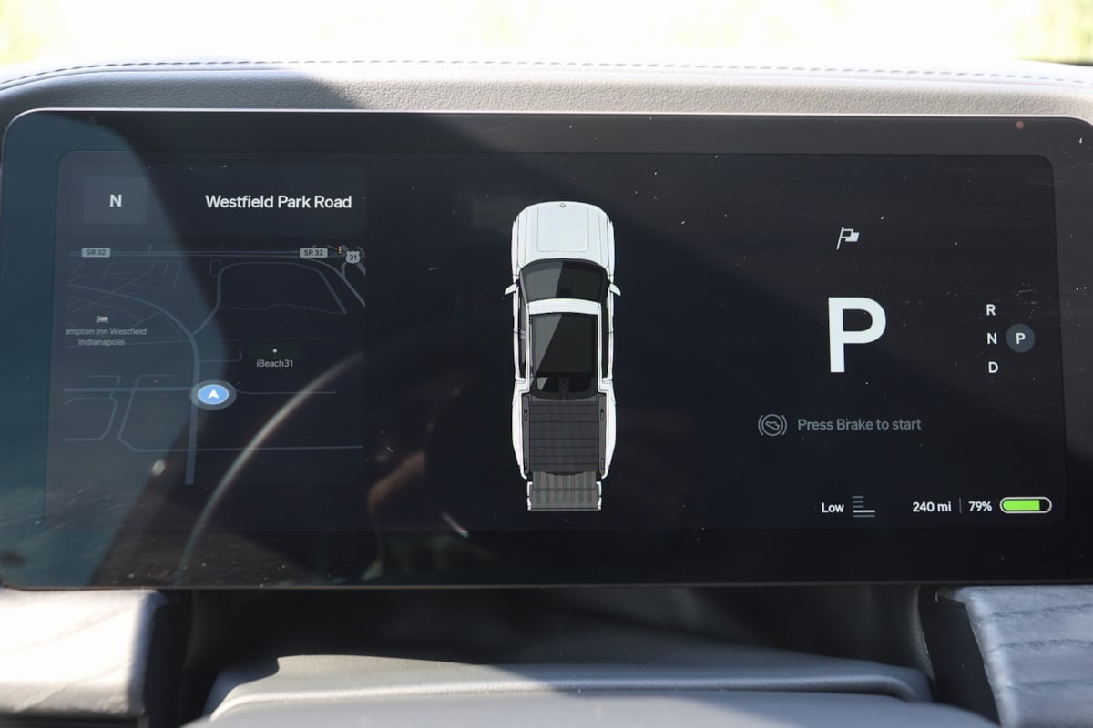 2022 Rivian R1T Adventure photo 19