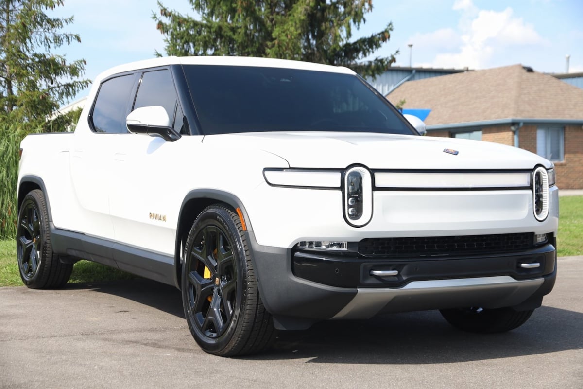 2022 Rivian R1T Adventure photo 20
