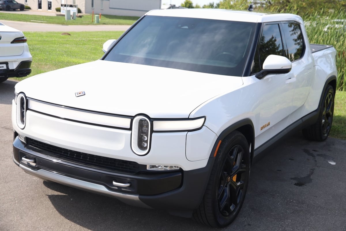 2022 Rivian R1T Adventure photo 21