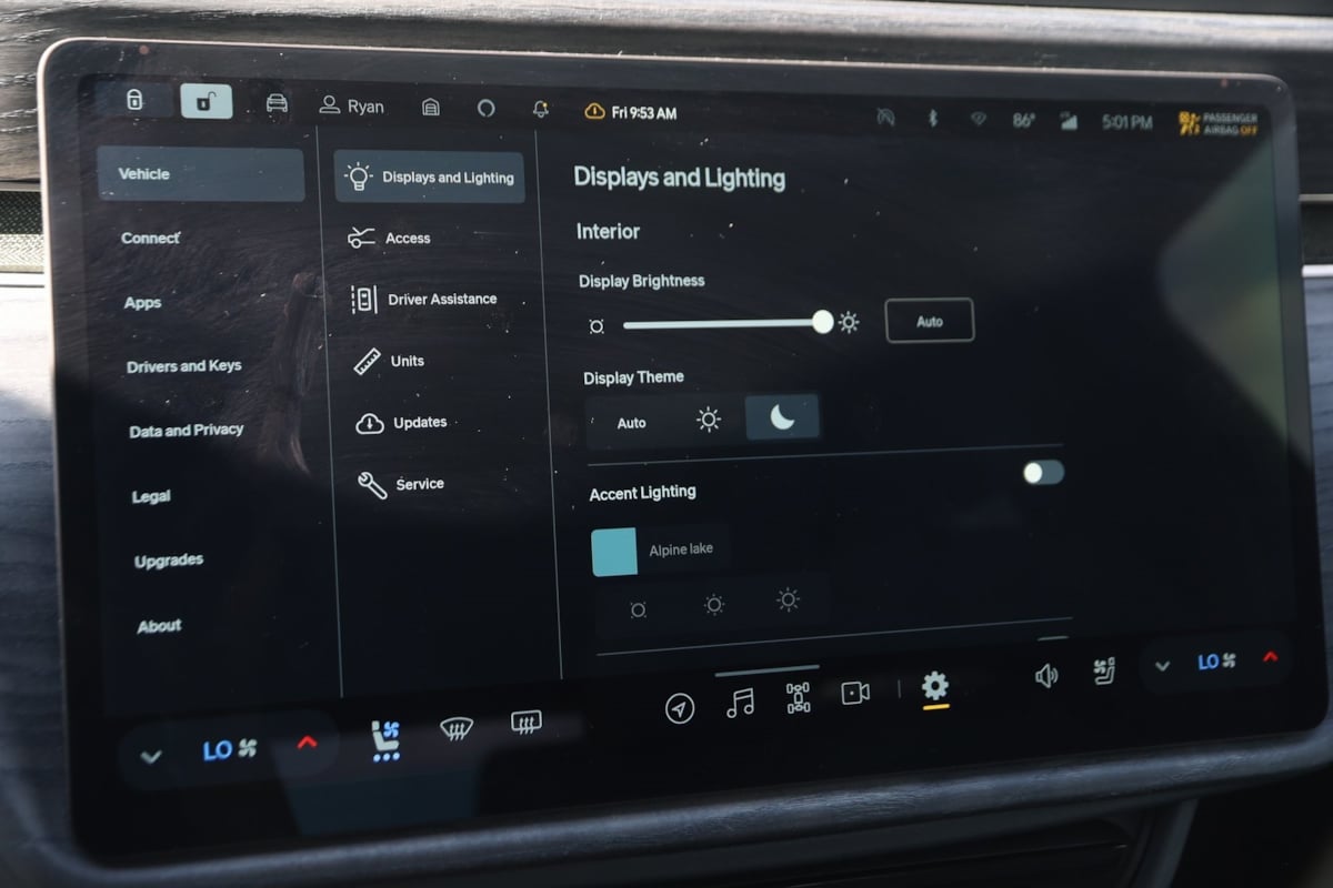 2022 Rivian R1T Adventure photo 35