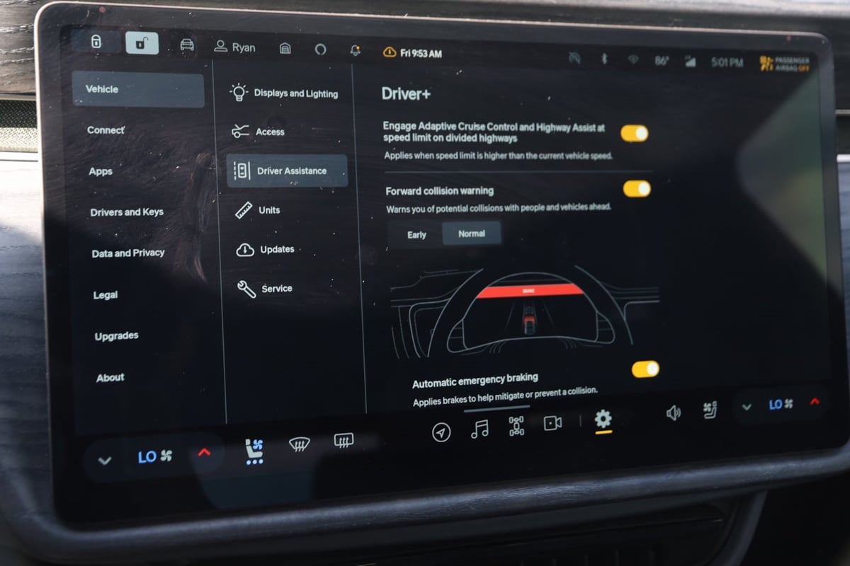 2022 Rivian R1T Adventure photo 37