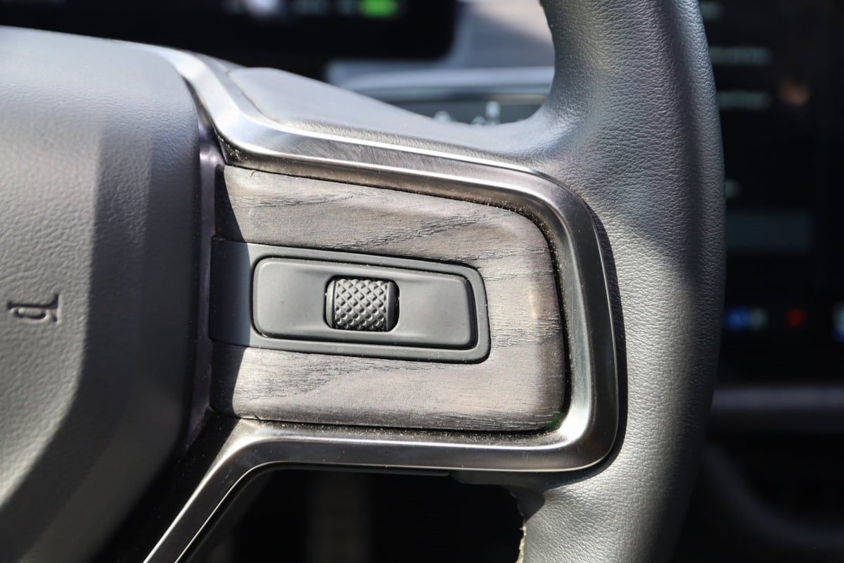 2022 Rivian R1T Adventure photo 40