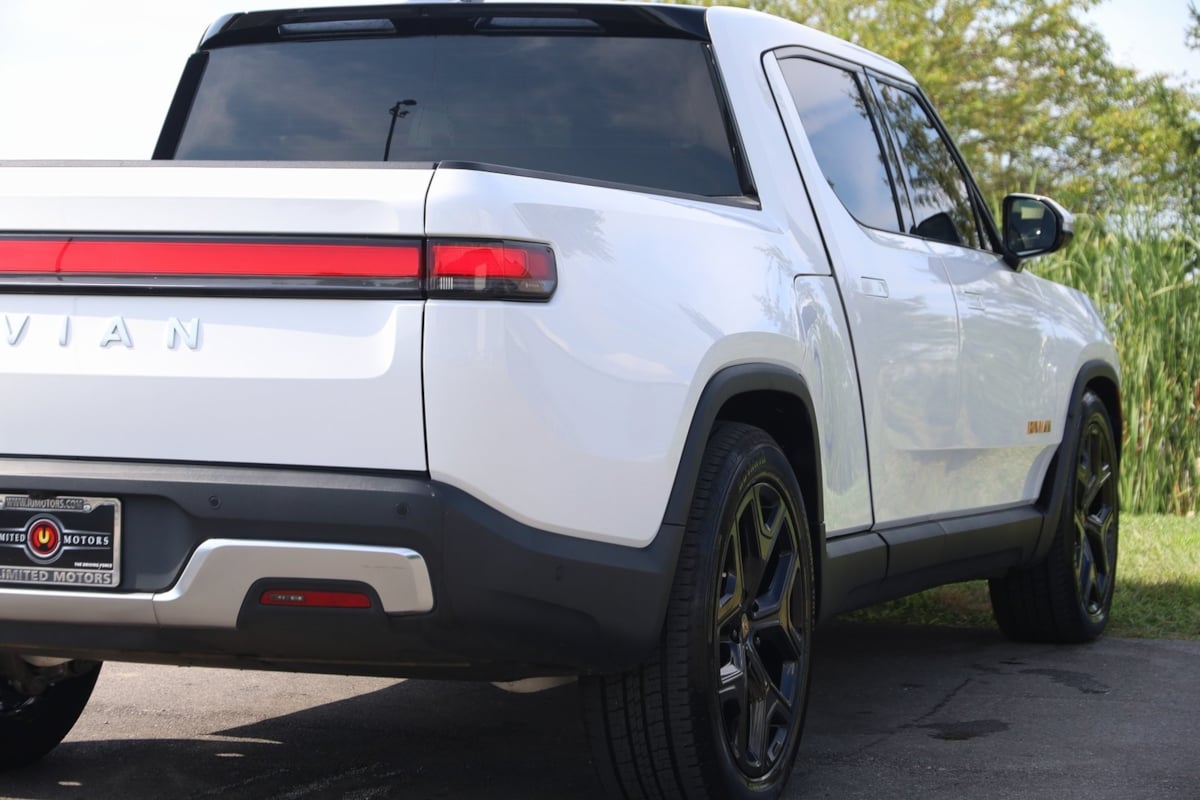 2022 Rivian R1T Adventure photo 52