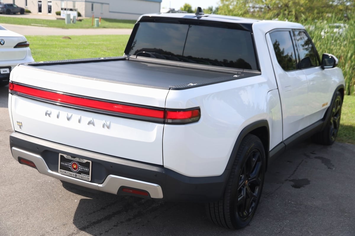 2022 Rivian R1T Adventure photo 53