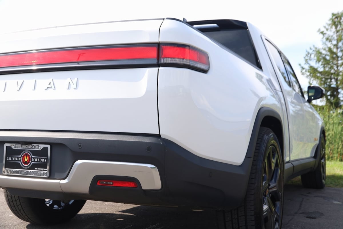 2022 Rivian R1T Adventure photo 54