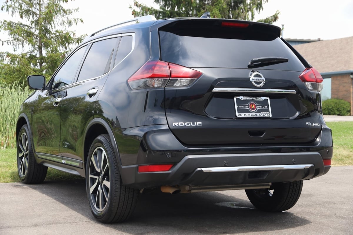 2020 Nissan Rogue SL photo 2