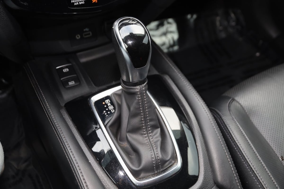2020 Nissan Rogue SL photo 5