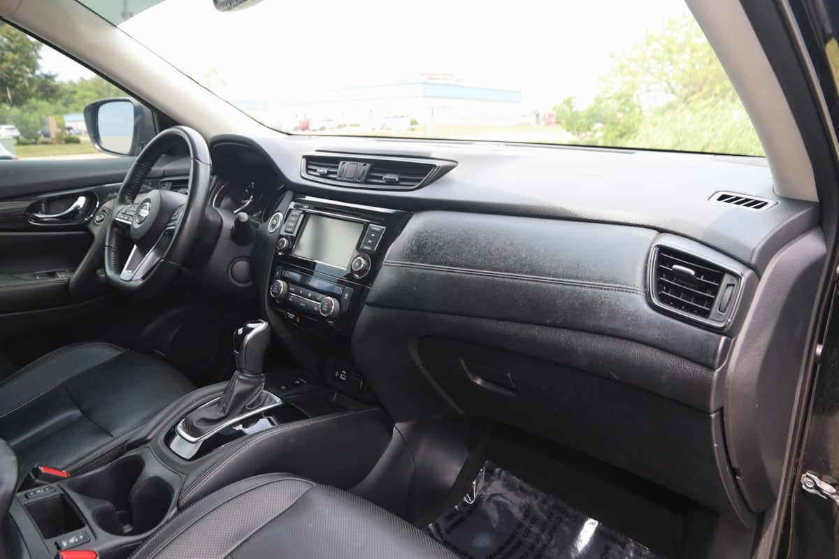 2020 Nissan Rogue SL photo 43