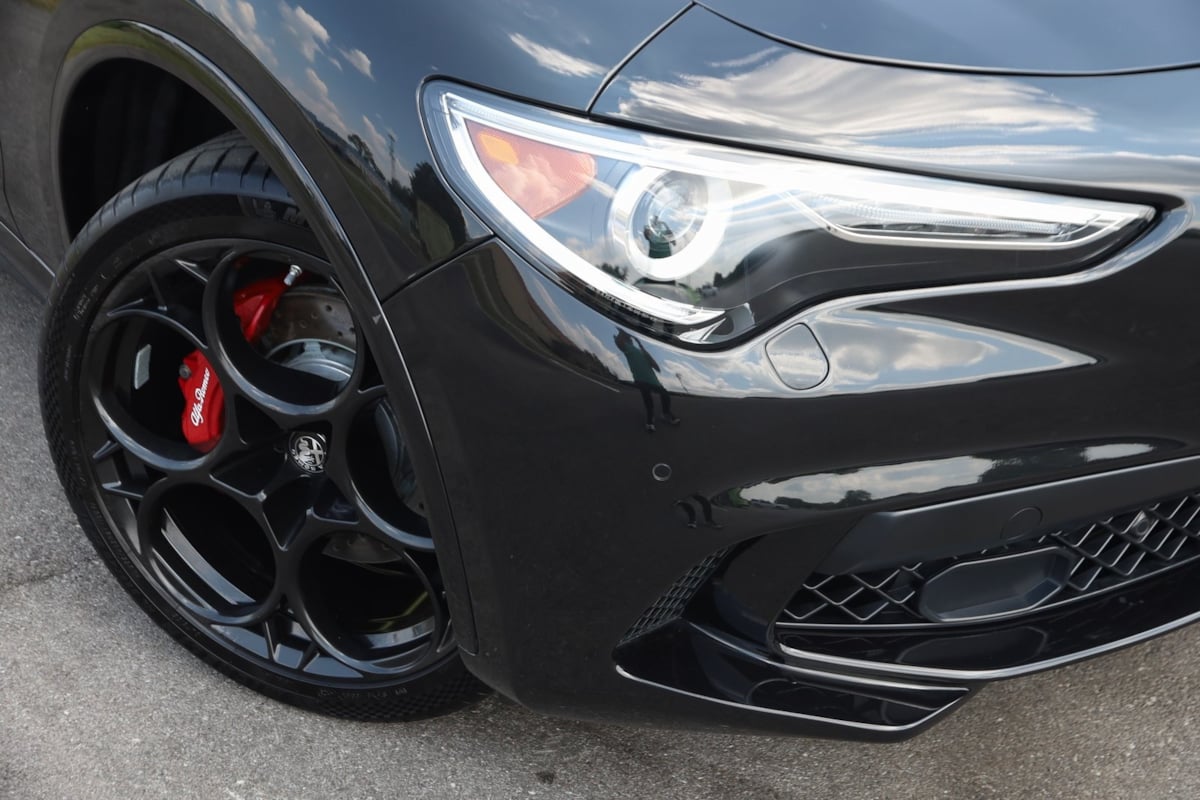 2023 Alfa Romeo Stelvio Quadrifoglio photo 17