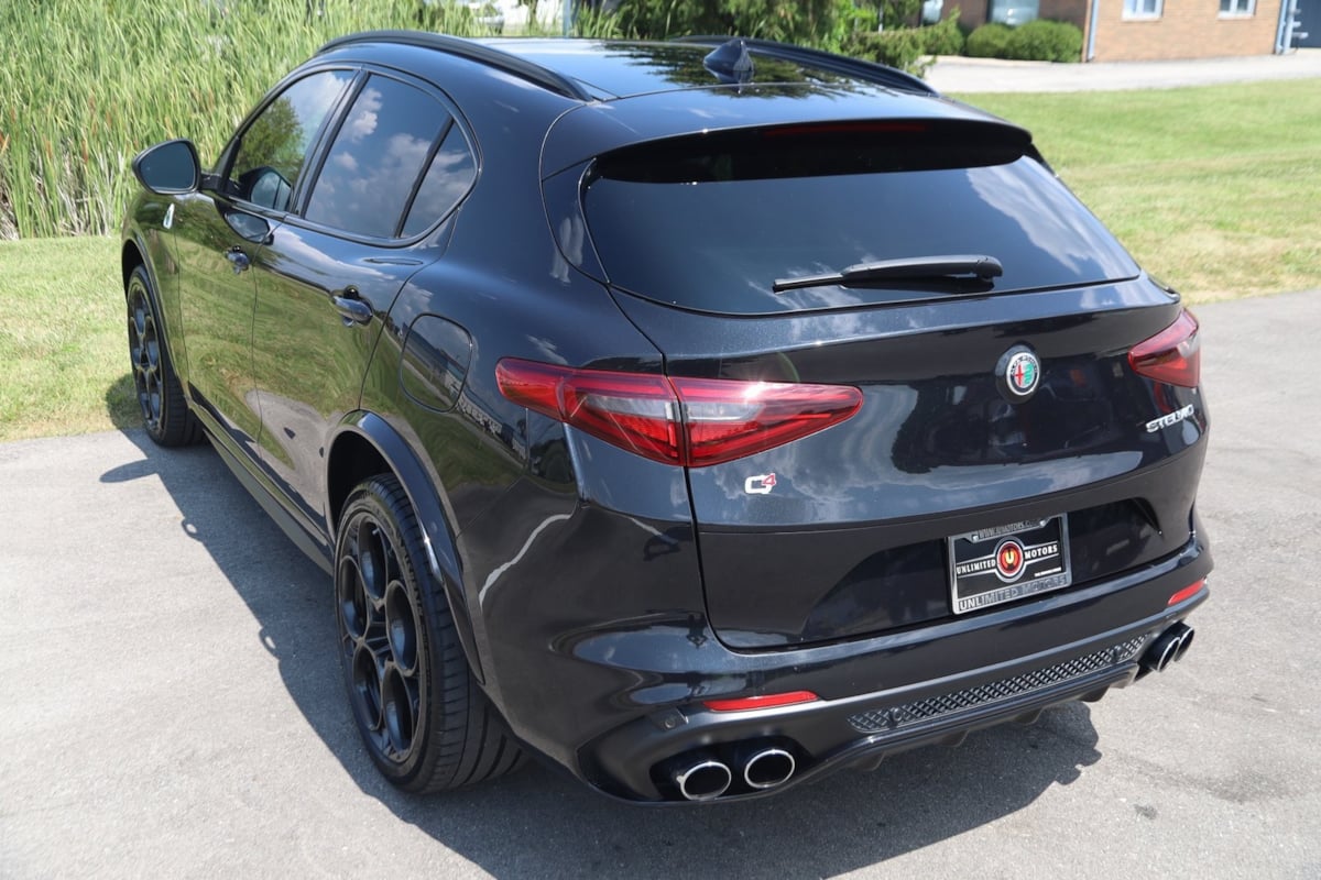 2023 Alfa Romeo Stelvio Quadrifoglio photo 26
