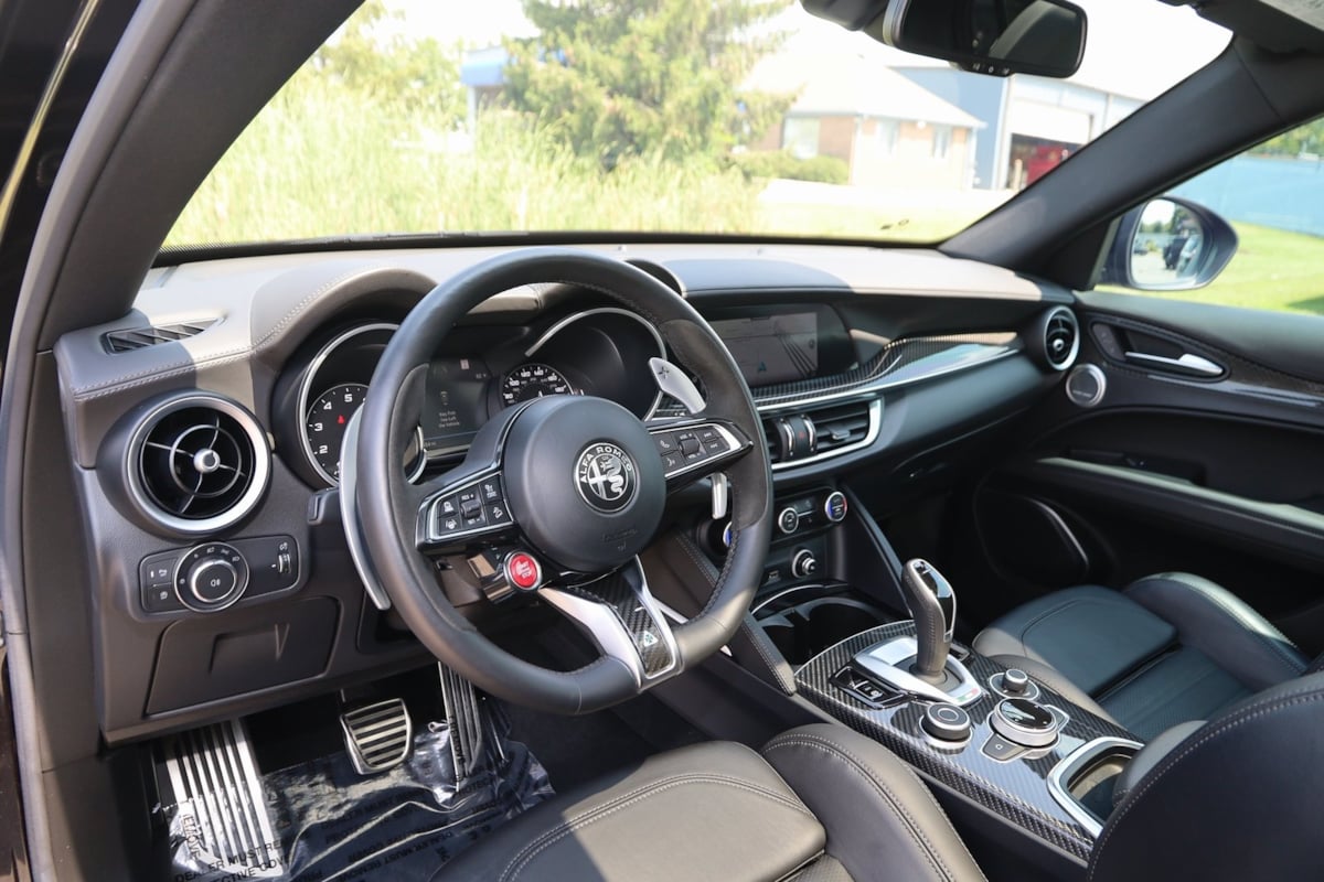 2023 Alfa Romeo Stelvio Quadrifoglio photo 29