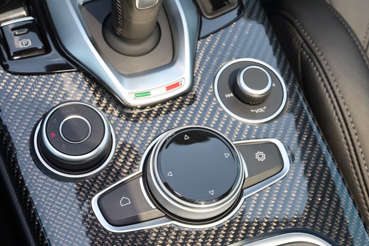 2023 Alfa Romeo Stelvio Quadrifoglio photo 31