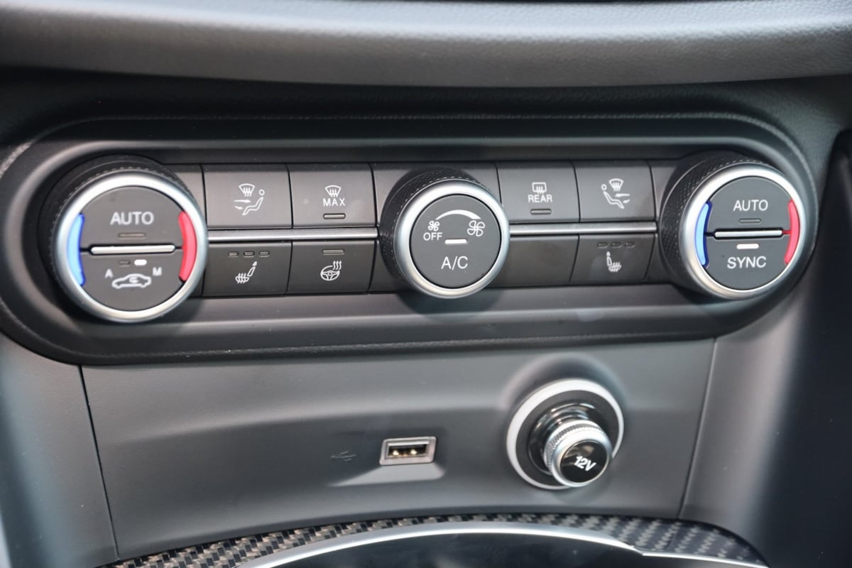 2023 Alfa Romeo Stelvio Quadrifoglio photo 36