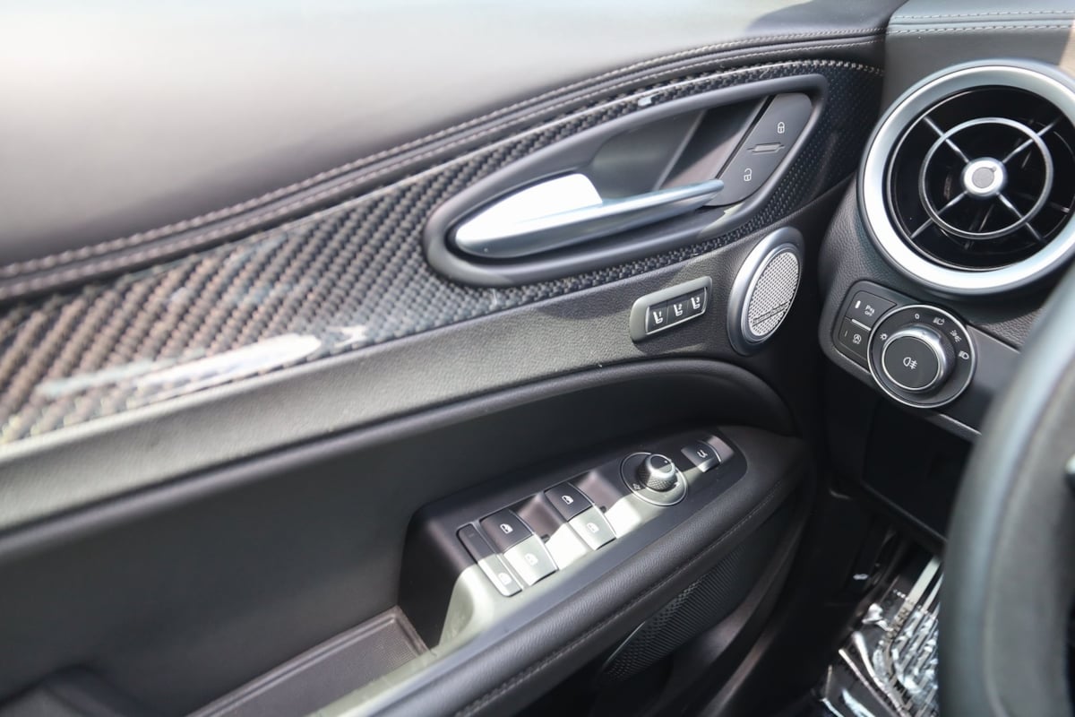 2023 Alfa Romeo Stelvio Quadrifoglio photo 38