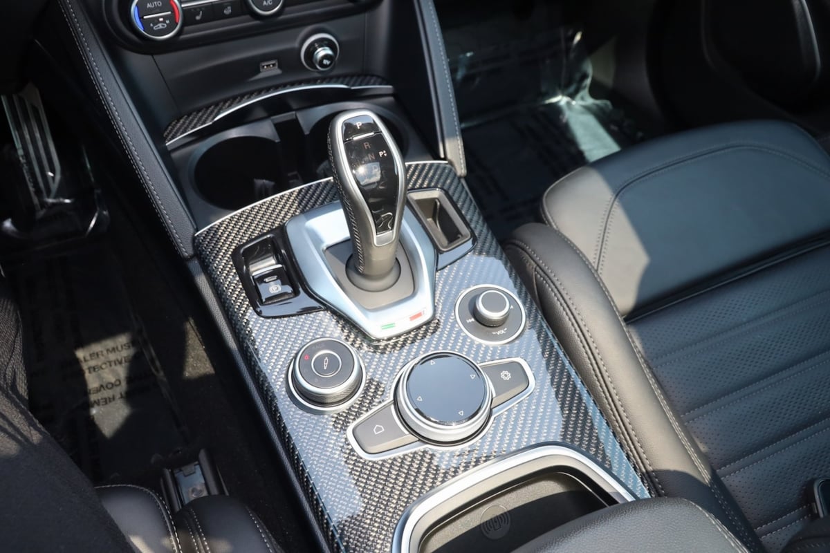 2023 Alfa Romeo Stelvio Quadrifoglio photo 39