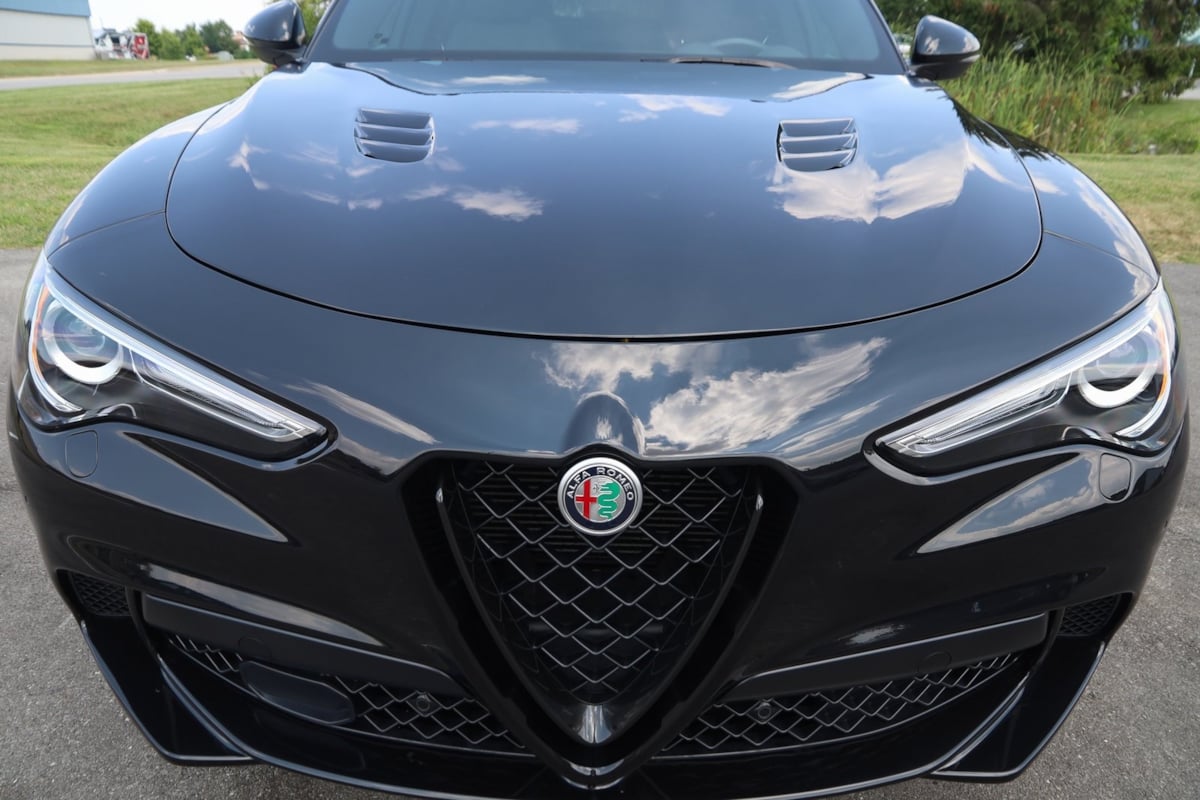 2023 Alfa Romeo Stelvio Quadrifoglio photo 58