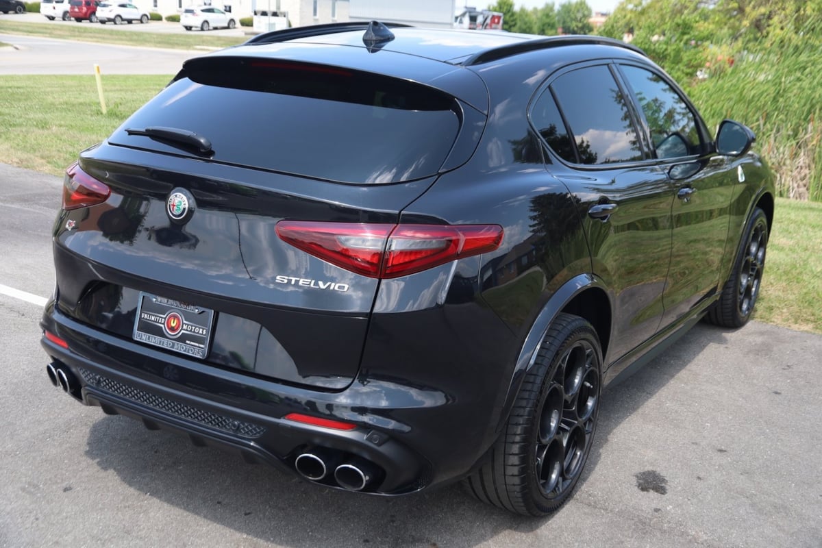 2023 Alfa Romeo Stelvio Quadrifoglio photo 65