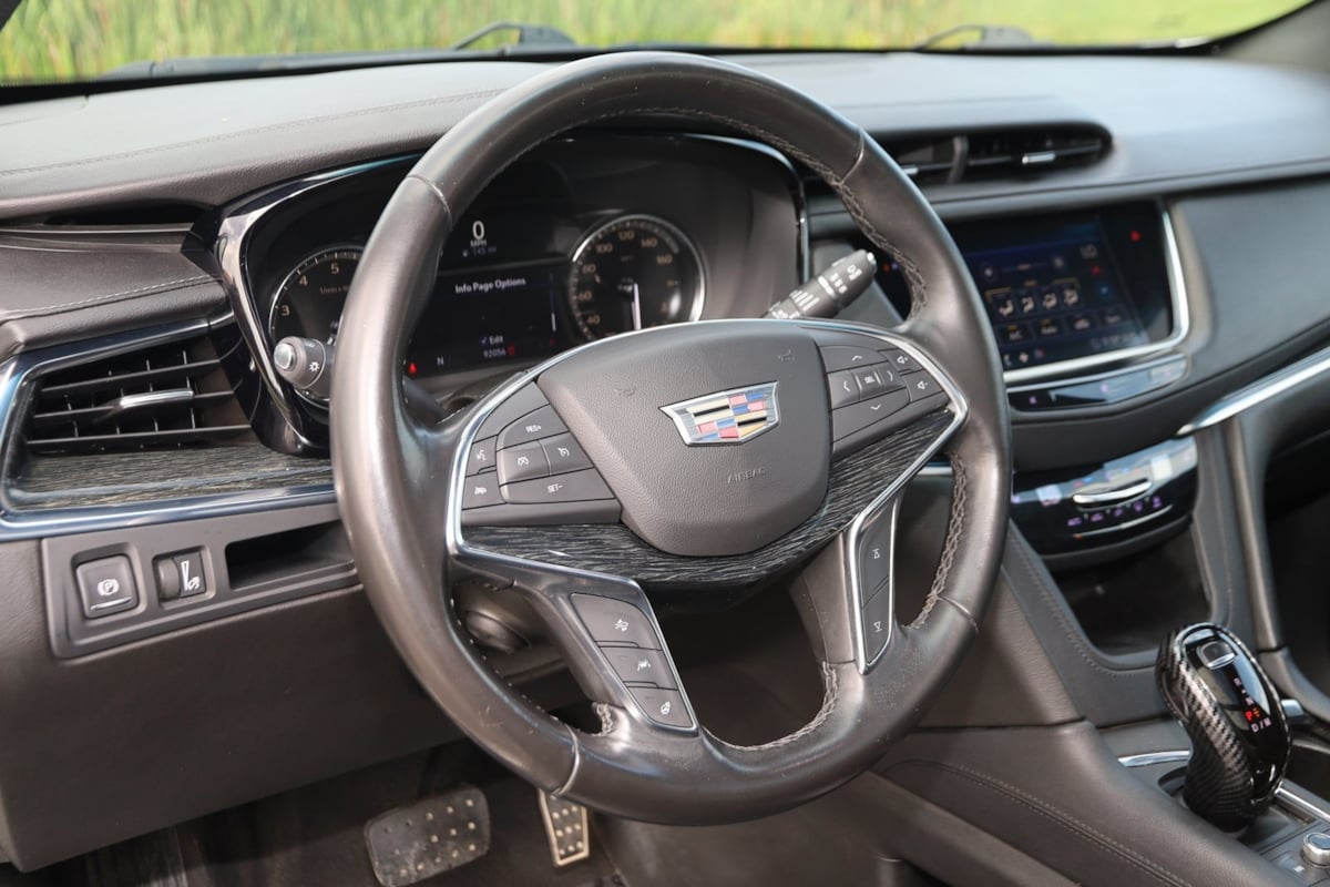 2020 Cadillac XT5 Premium Luxury photo 2