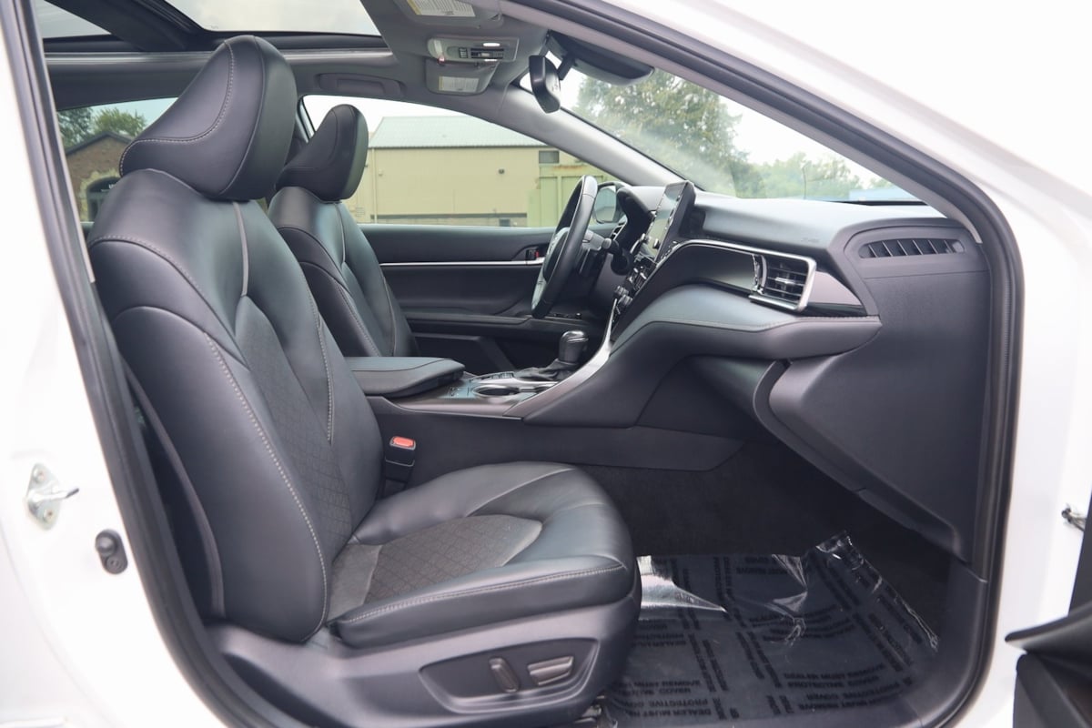 2023 Toyota Camry XSE photo 8