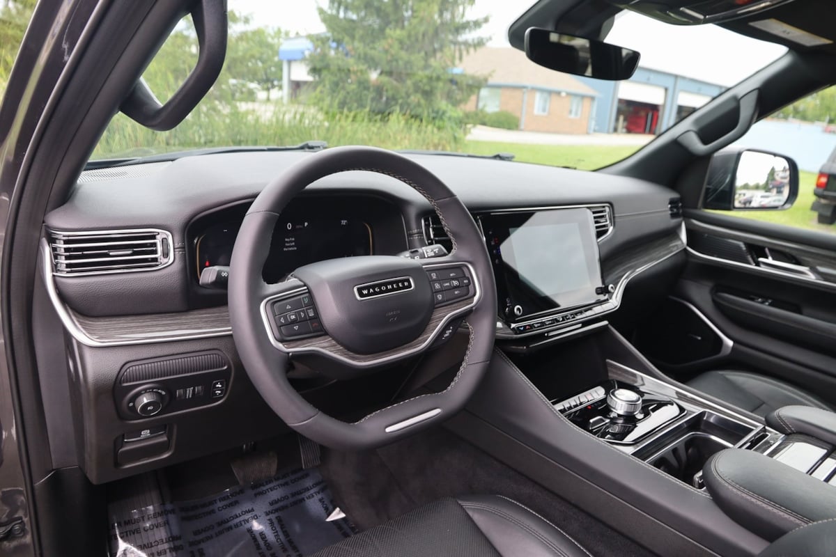 2022 Jeep Wagoneer Series II photo 24