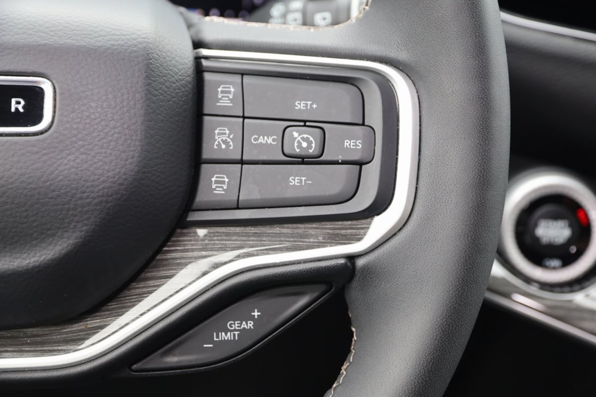 2022 Jeep Wagoneer Series II photo 39