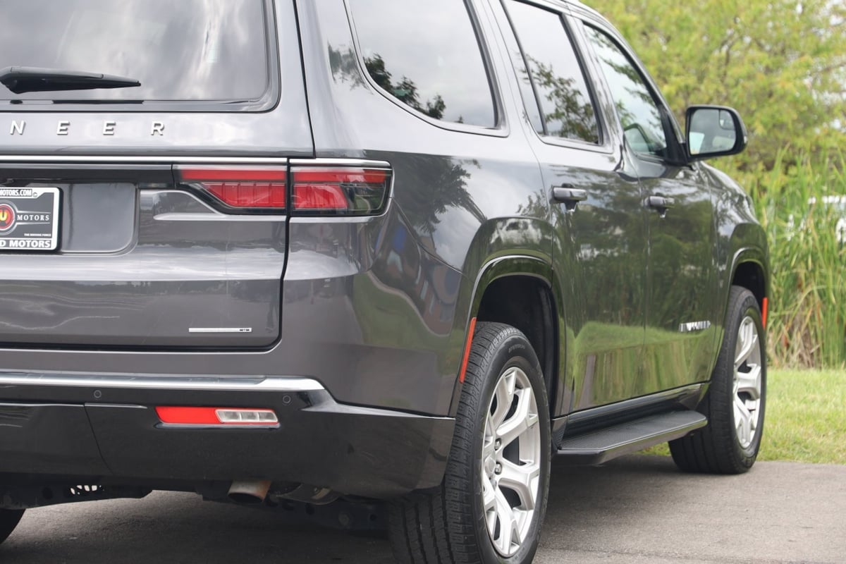 2022 Jeep Wagoneer Series II photo 52