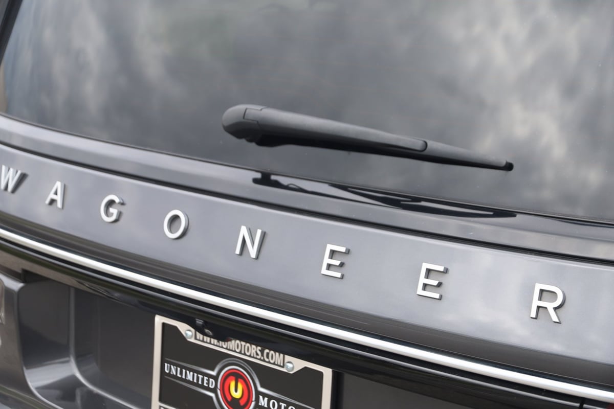 2022 Jeep Wagoneer Series II photo 54