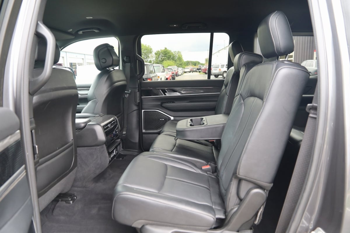 2022 Jeep Wagoneer Series II photo 58
