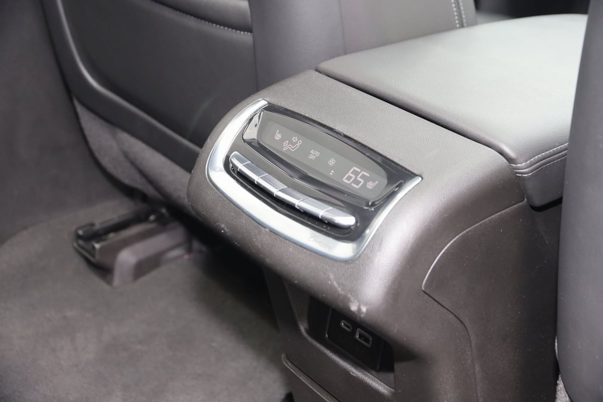 2023 Cadillac XT6 Premium Luxury photo 14