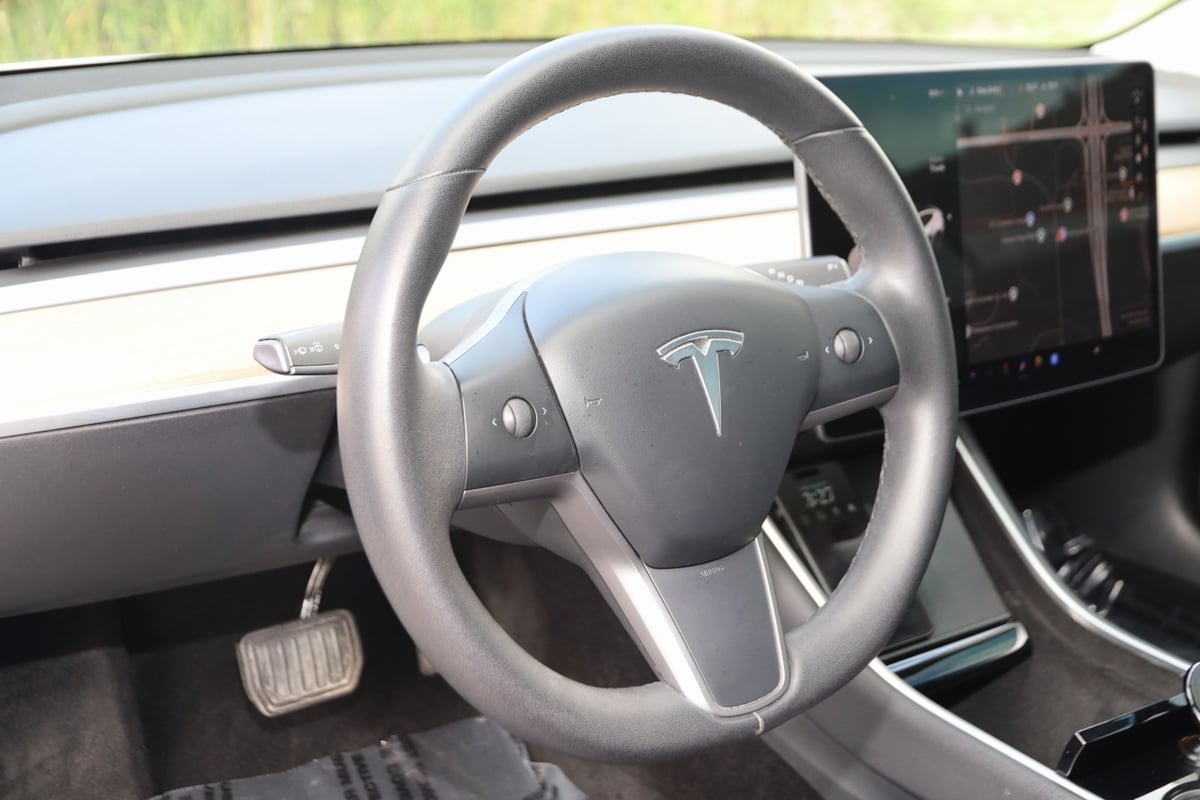 2020 Tesla Model 3 Long Range photo 2
