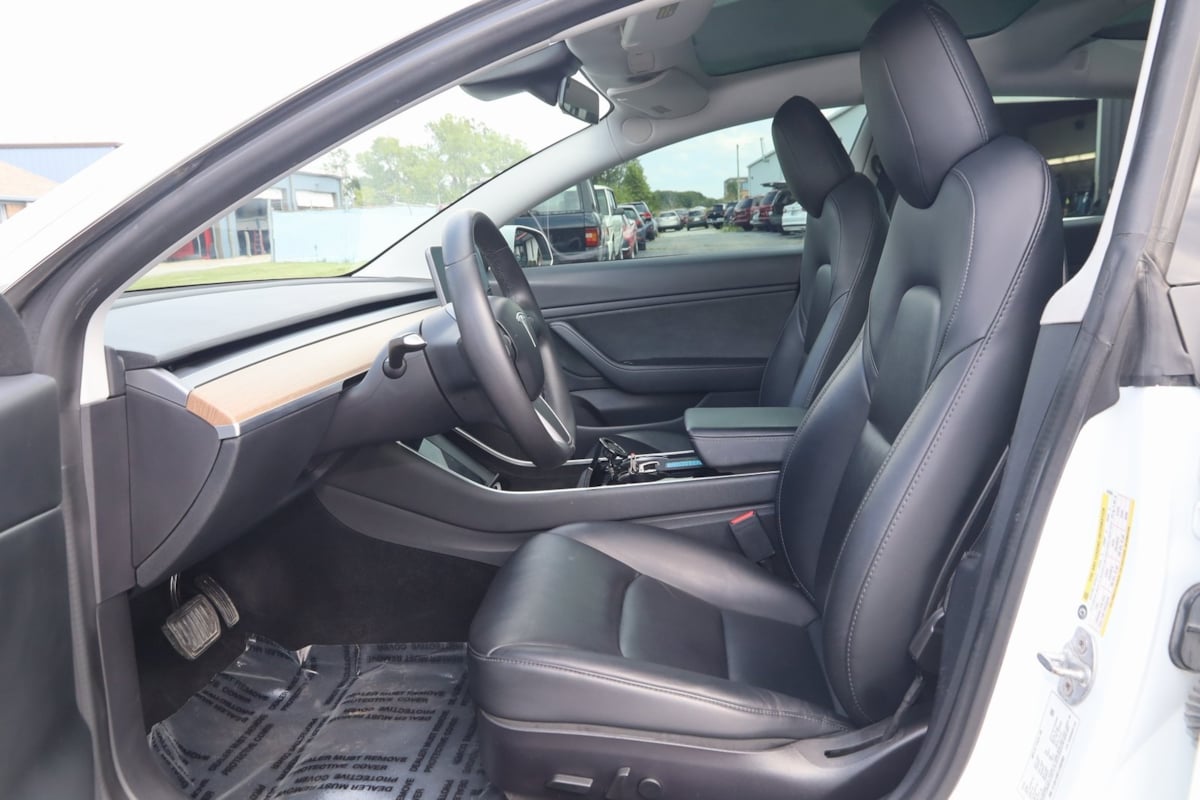 2020 Tesla Model 3 Long Range photo 6