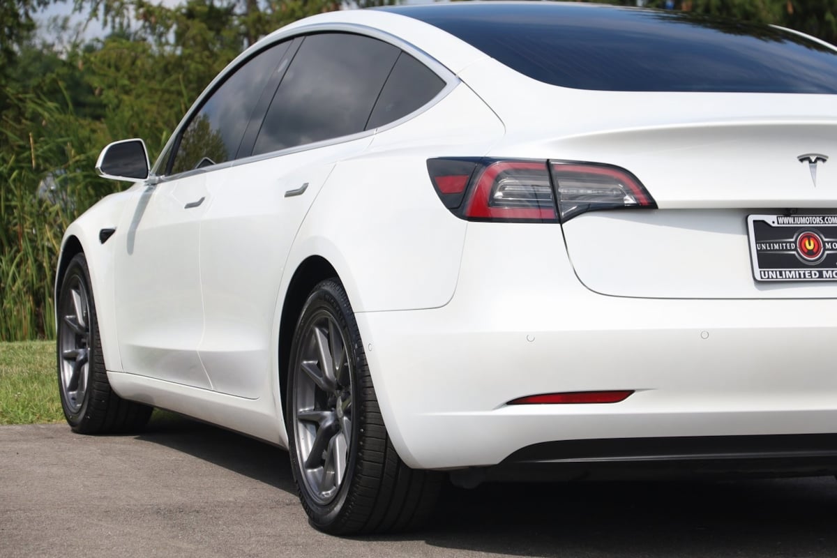 2020 Tesla Model 3 Long Range photo 19