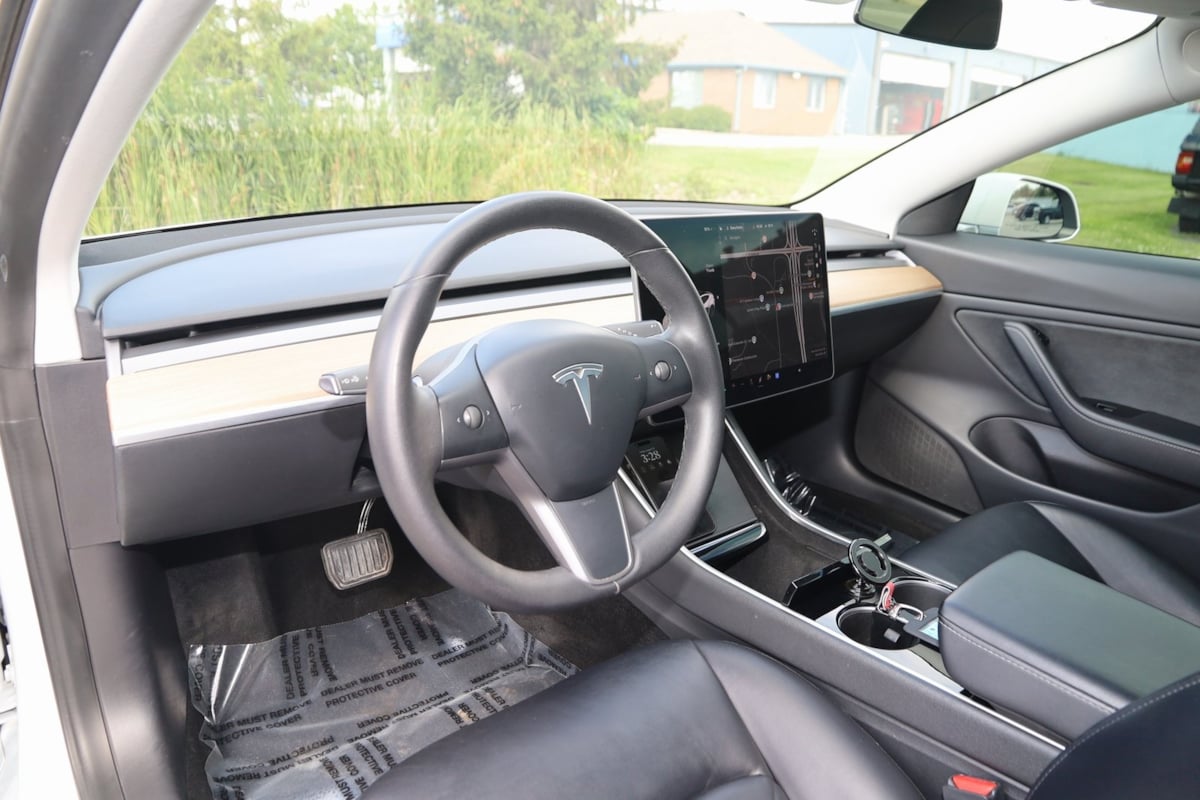 2020 Tesla Model 3 Long Range photo 23