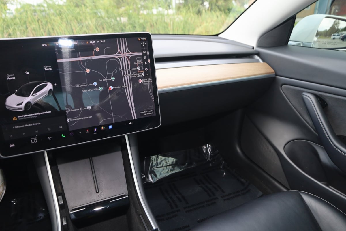 2020 Tesla Model 3 Long Range photo 28